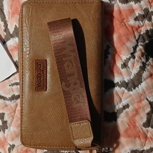 Wrangler large wristlet wallet